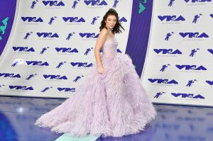 Lorde-Dress-VMAs-2017